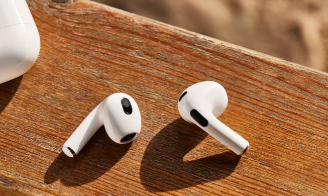Apple AirPods Pro 2 wireless headphones to feature motion sensors, first fitness tracking support